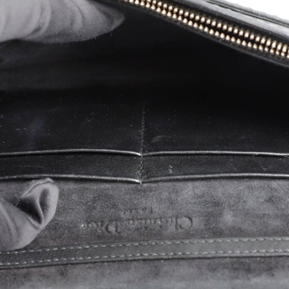 Chain Clutch Crossbody Bag - Picture 9 of 10